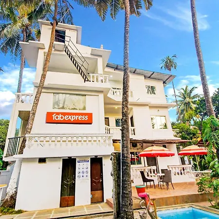 Hotel Fabexpress Blissful Breaks